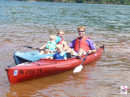 kids kayaking
