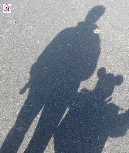 toddler shadow looks like mickey mouse