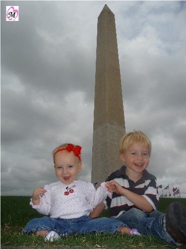 11 month old and 3 year old waiting to see daddy rappelling down washington monument